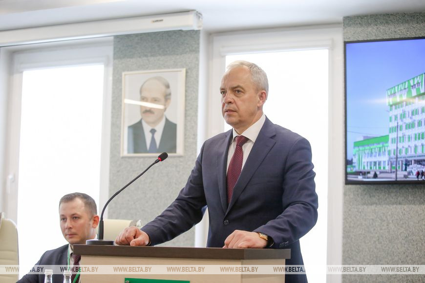 Глава Администрации Президента Республики Беларусь Сергеенко И.П. и председатель Минского областного исполнительного комитета Турчин А.Г. посетили ОАО «Борисовский завод медицинских препаратов»