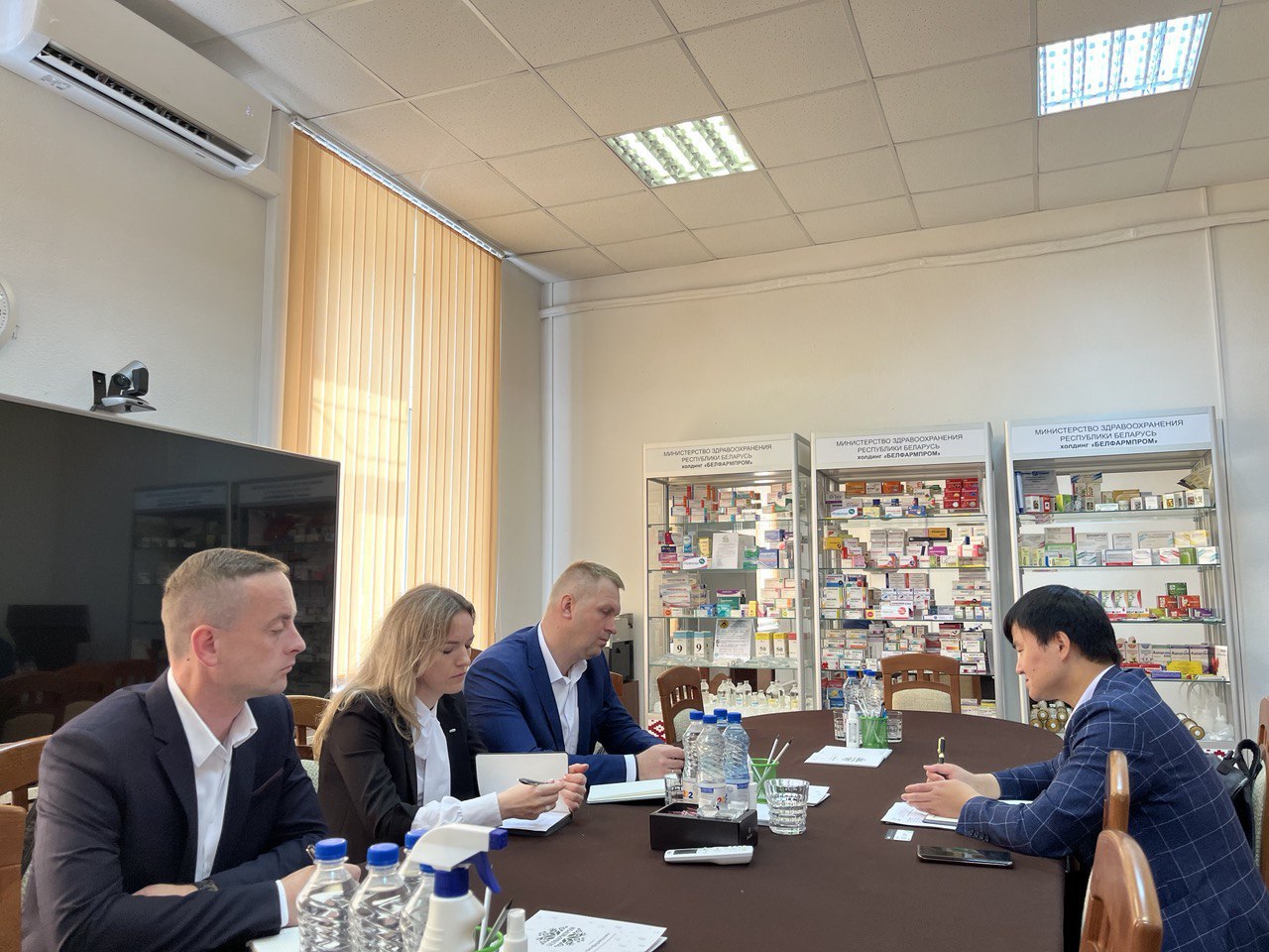 Посещение УП «Минскинтеркапс» и проведение переговоров